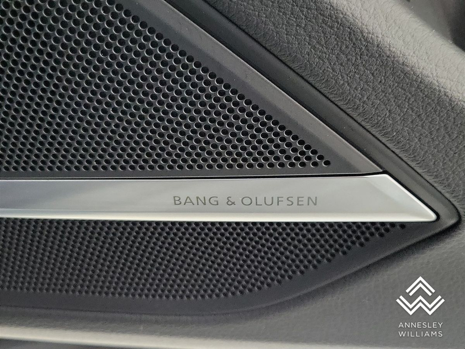 2024 Audi A8 - image 23
