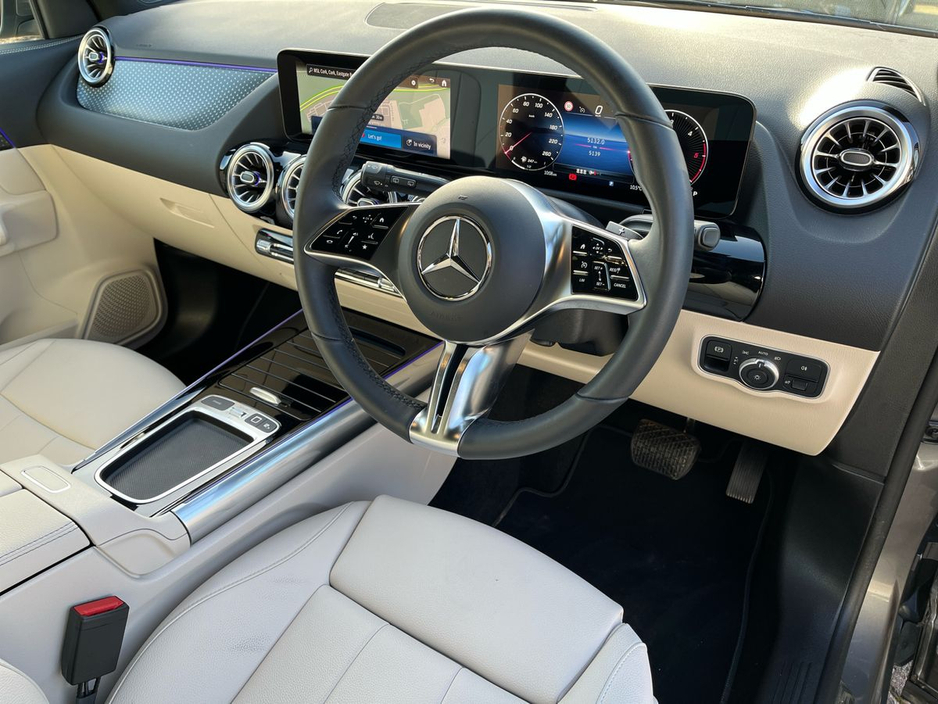 2025 Mercedes-Benz GLA Class - image 8