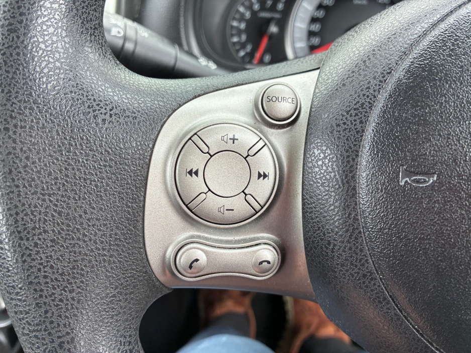 2016 Nissan Micra - image 21