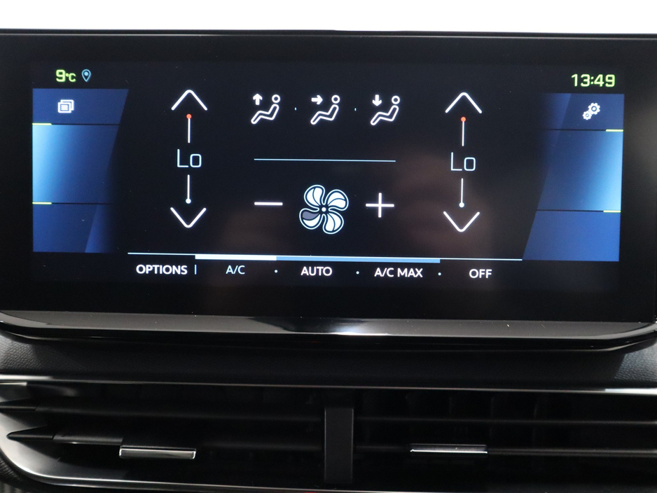 2022 Peugeot 3008 - image 18