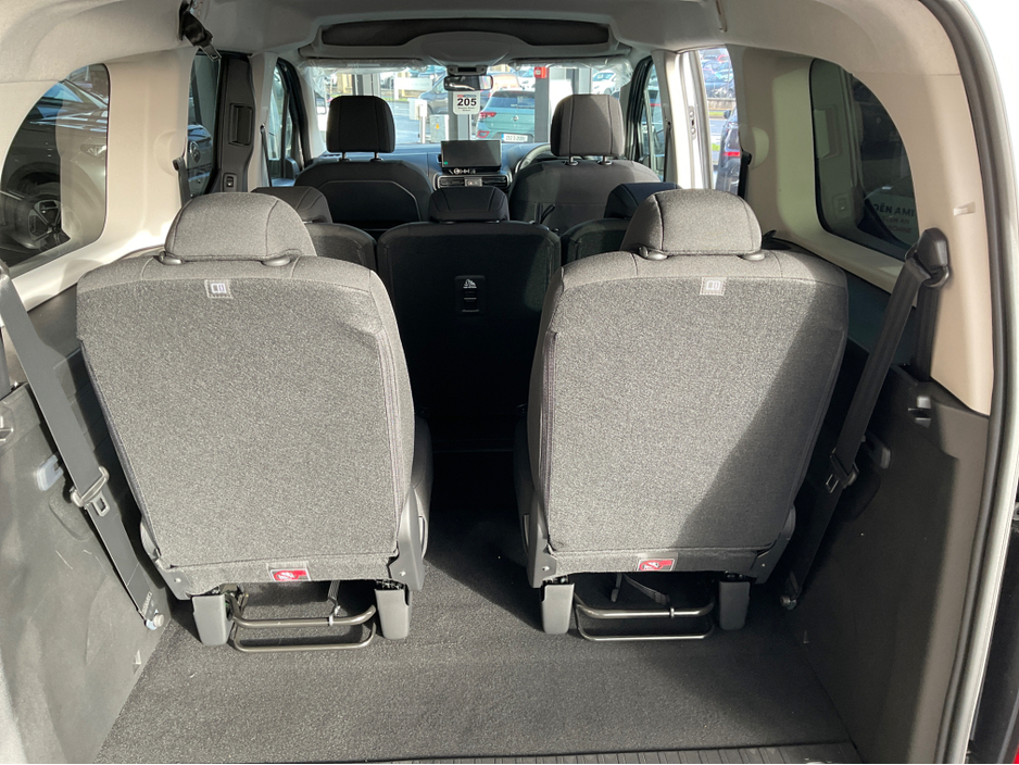 2026 Citroen Berlingo Multispace PLUS LWB BLUE HDI EAT8 AUTOMATIC 7 SEATS €47,000