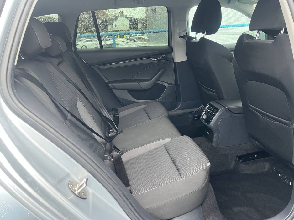 2022 Skoda Octavia AMBITION 2.0 TDI ESTATE // APPLE CARPLAY // DUAL ZONE CLIMATE CONTROL // CRUISE CONTROL €21,900