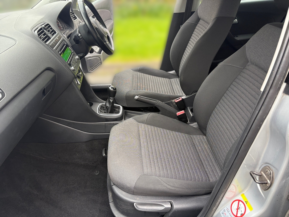 2013 Volkswagen Polo - image 17