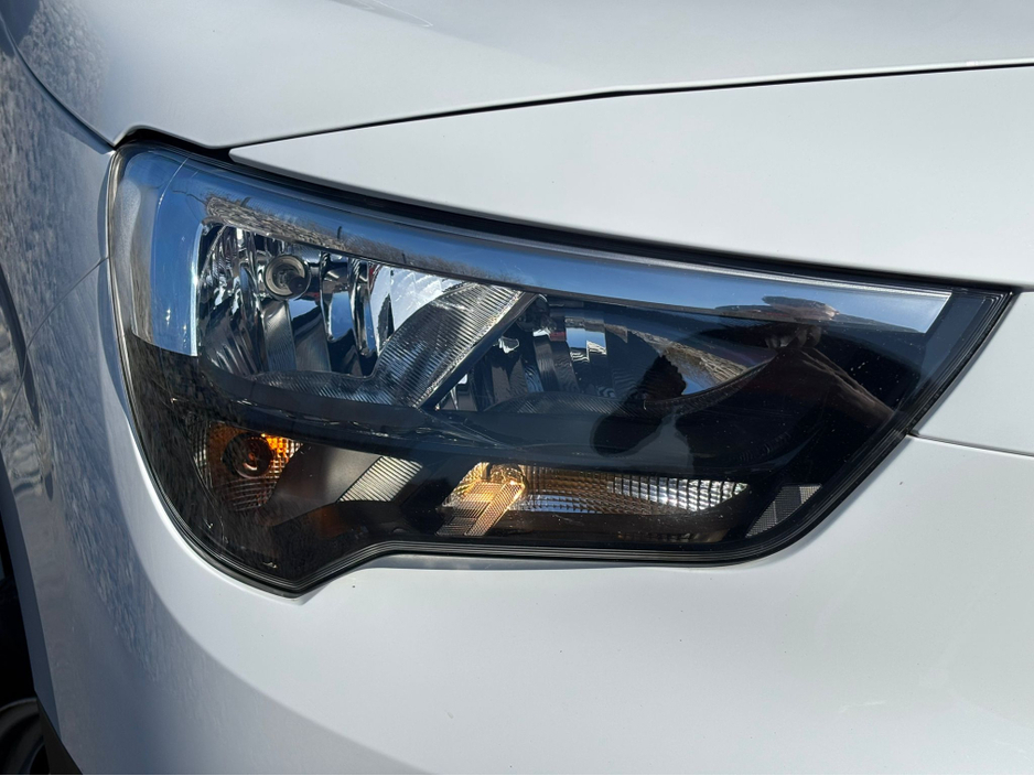 2022 Vauxhall Combo - image 12