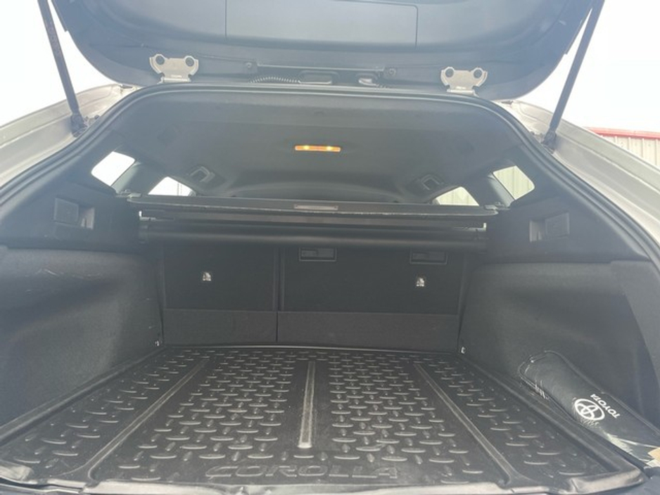 2022 Toyota Corolla - image 10