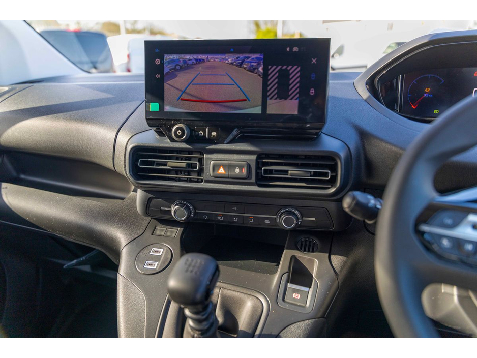 2026 Peugeot Partner - image 5