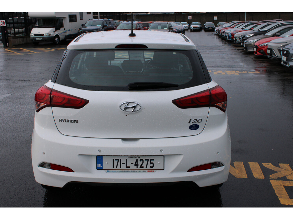 2017 Hyundai i20 - image 4