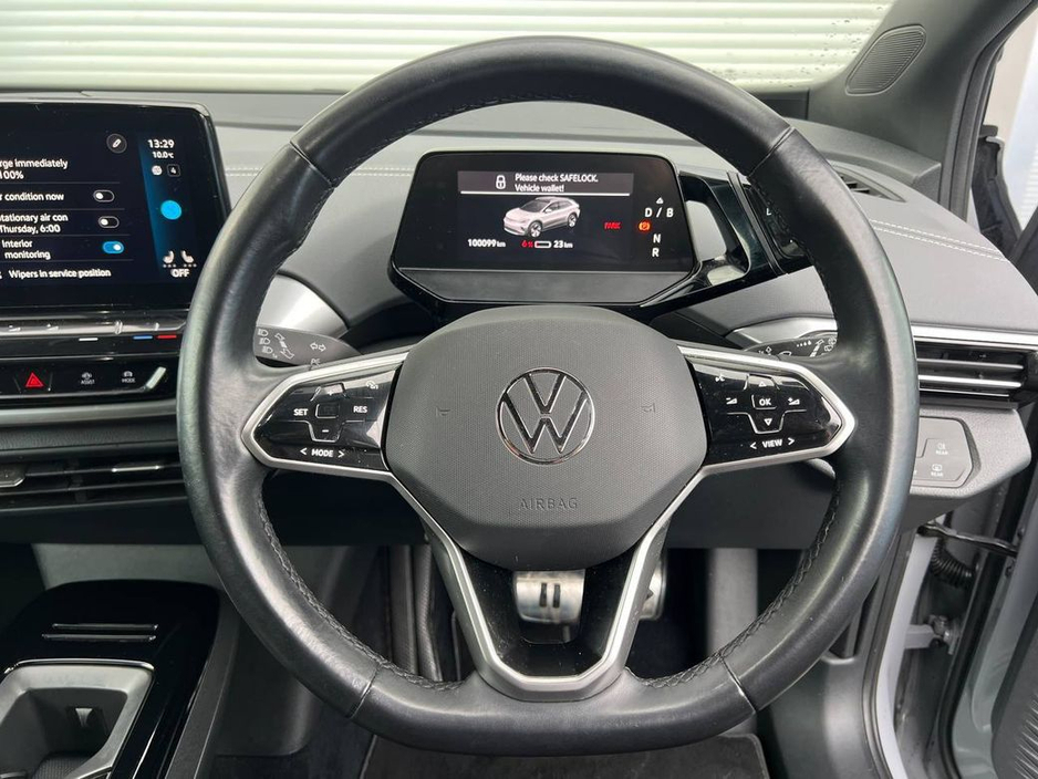 2023 Volkswagen ID.4 PRO LIFE 77KWH // DIGITAL CLUSTER // APPLE CARPLAY/ANDROID AUTO // DIAMOND CUT ALLOYS €24,250