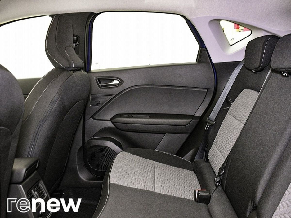 2022 Renault Captur - image 11