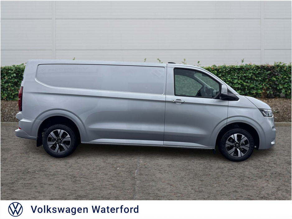 2026 Volkswagen Transporter Trendline LWB 150HP (Price ex VAT) €37,975