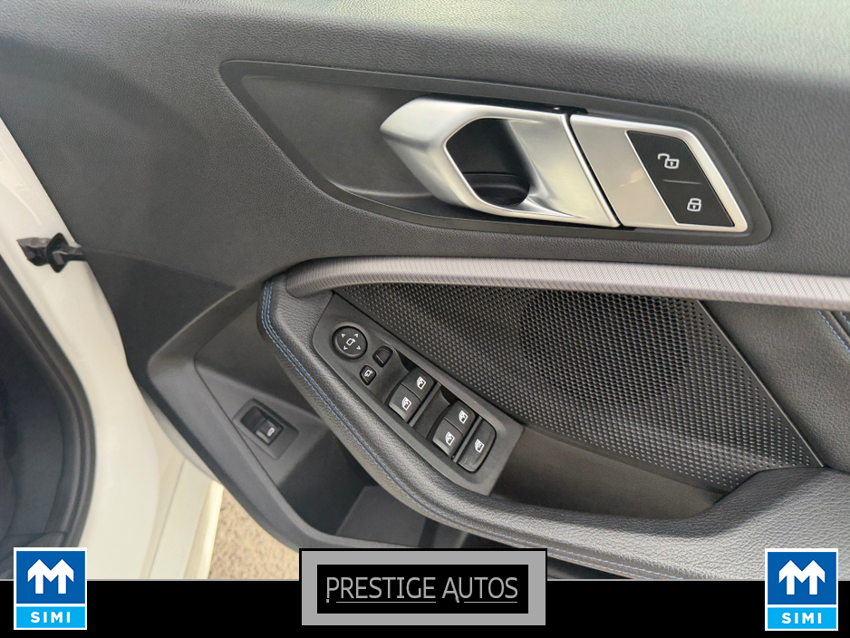 2021 BMW 1 Series - image 32