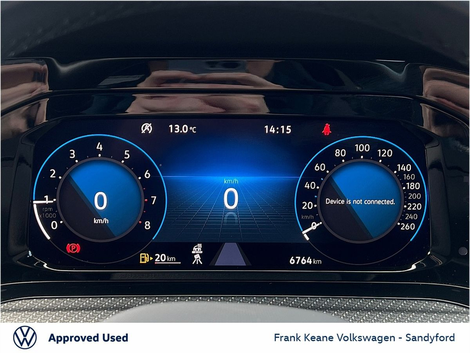 2023 Volkswagen Golf - image 14