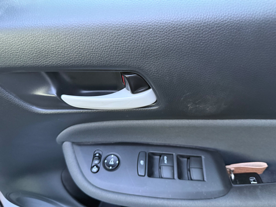 2020 Honda Fit - image 21