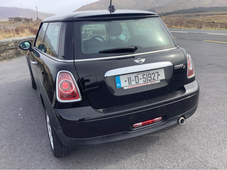 2011 MINI Hatch - image 14
