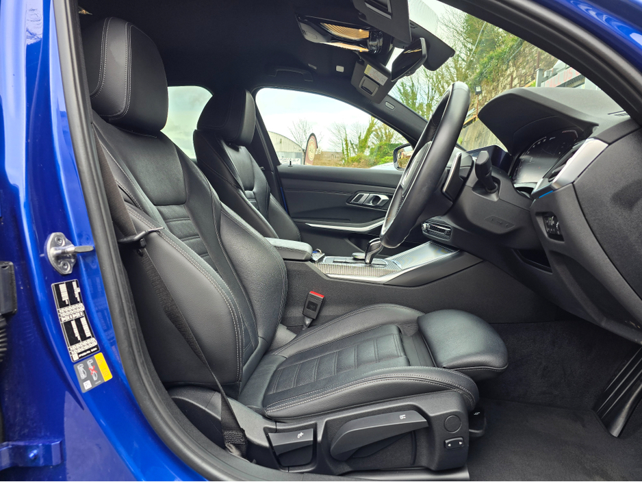 2021 BMW 3 Series - image 11