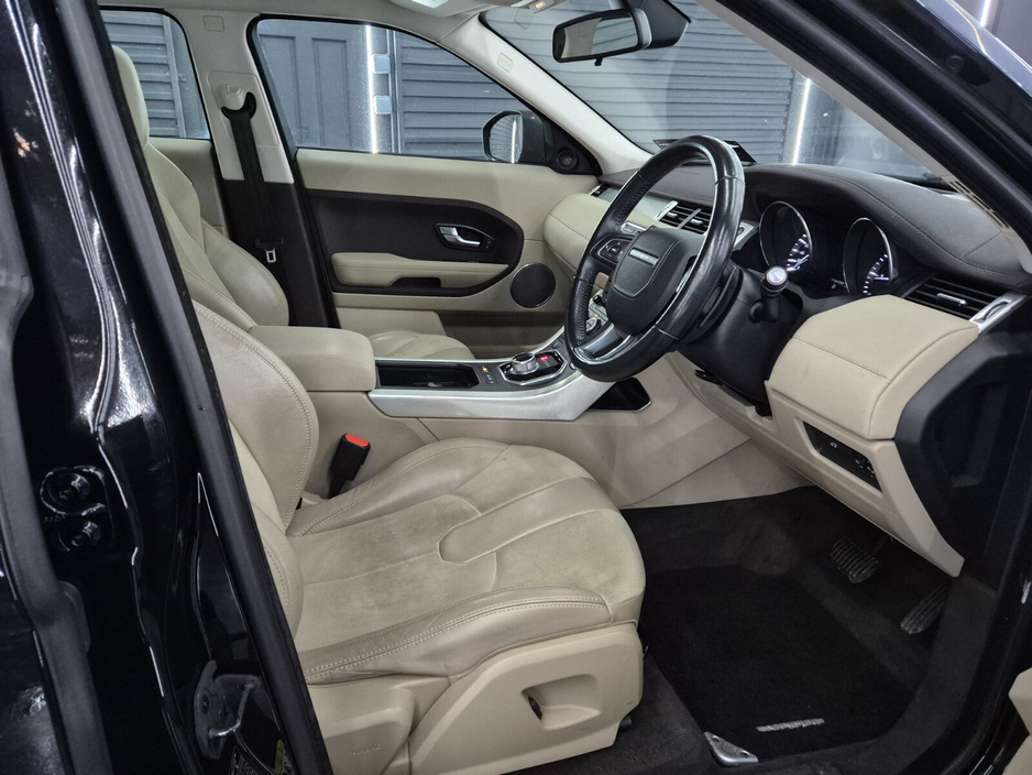 2015 Land Rover Range Rover Evoque - image 12