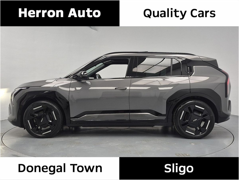 2025 Kia EV3 - image 2