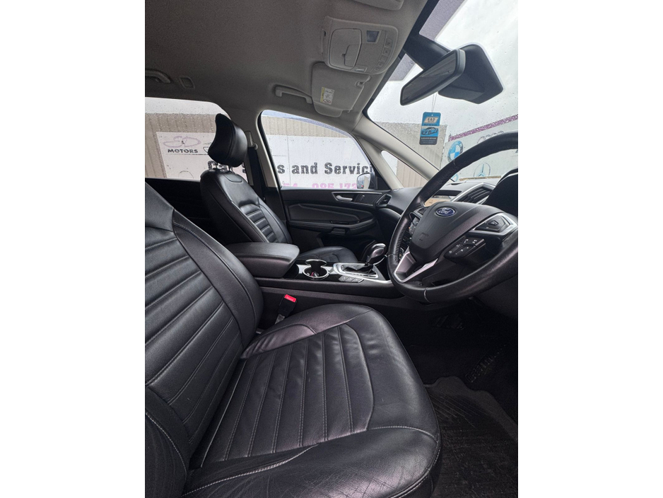 2017 Ford Galaxy - image 19