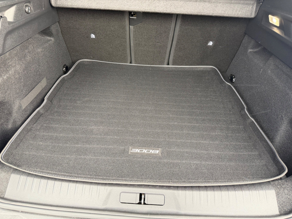 2025 Peugeot 3008 - image 11