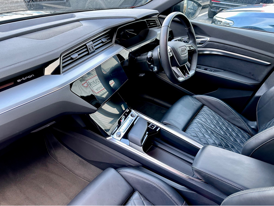 2022 Audi e-tron 55 300KW Q S LINE A €34,950