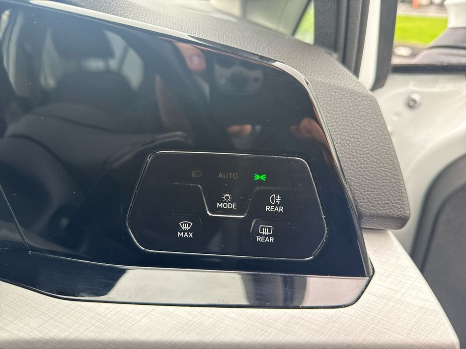 2023 Volkswagen Golf 2.0 TDI 115HP Life €24,975