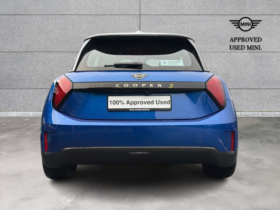 2025 MINI Hatch Cooper SE €32,950