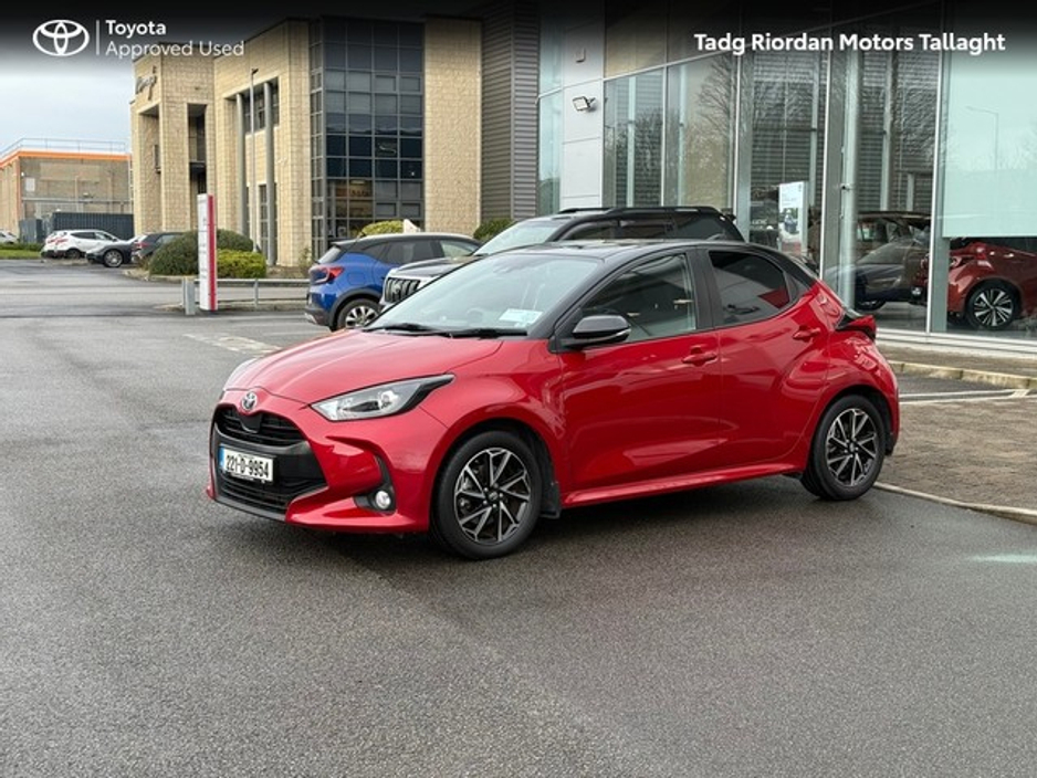 2022 Toyota Yaris - image 16