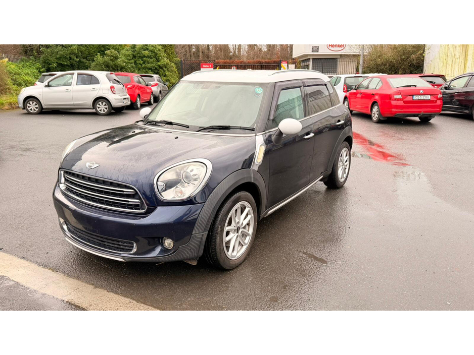 2015 MINI Hatch - image 3