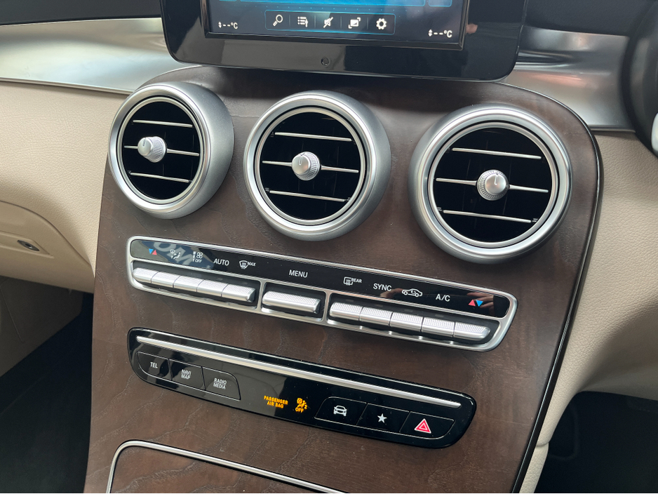 2021 Mercedes-Benz GLC Class - image 19