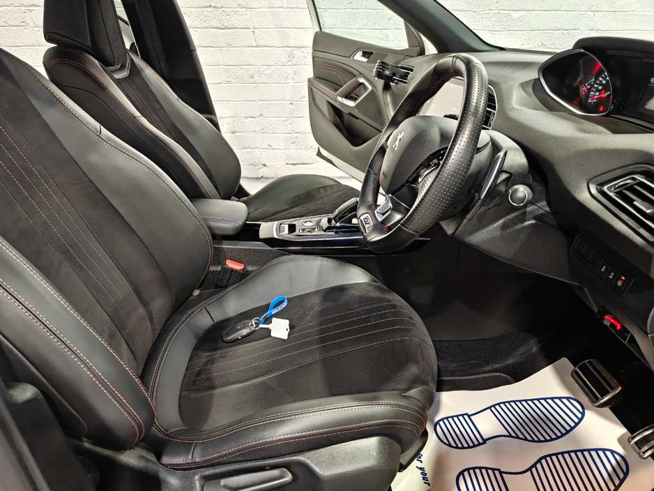 2019 Peugeot 308 - image 14