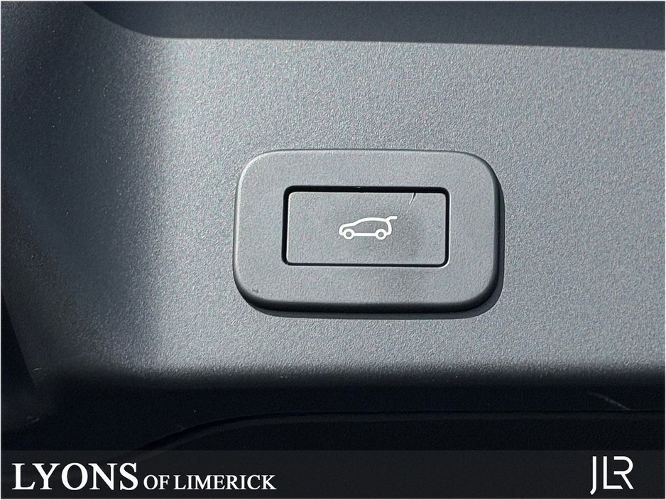2025 Land Rover Range Rover Evoque - image 11