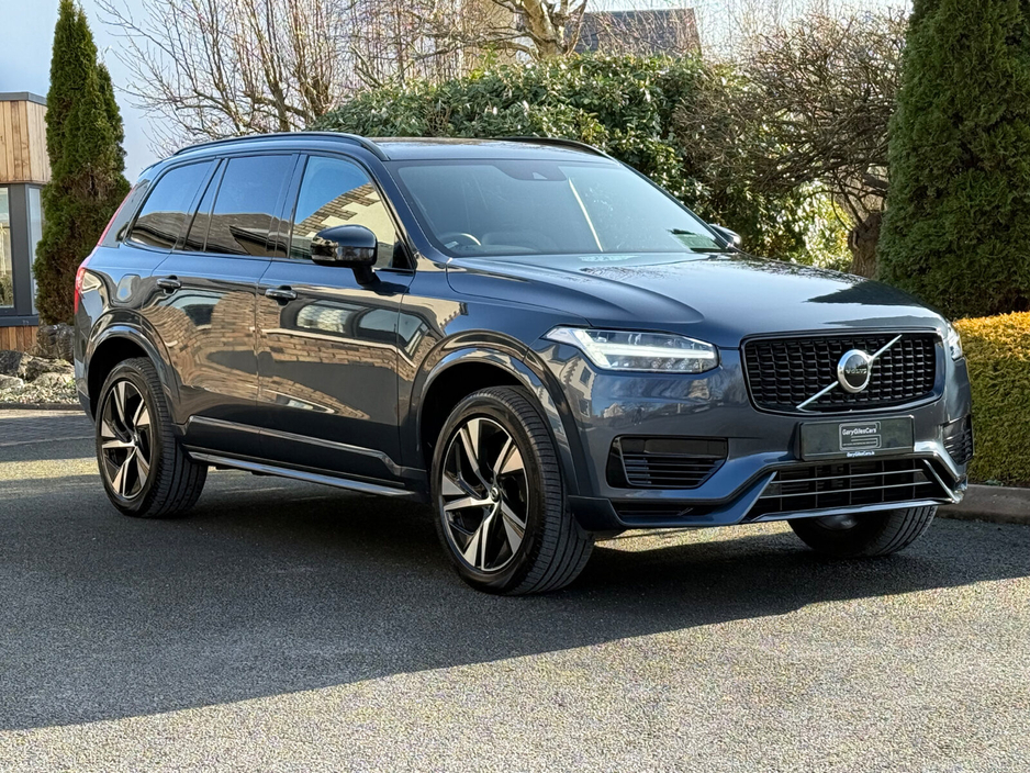 2022 Volvo XC90 PHEV T8 (390hp) R-Design AWD €56,900