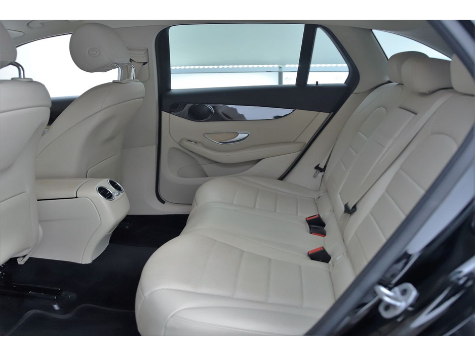 2022 Mercedes-Benz GLC Class - image 16