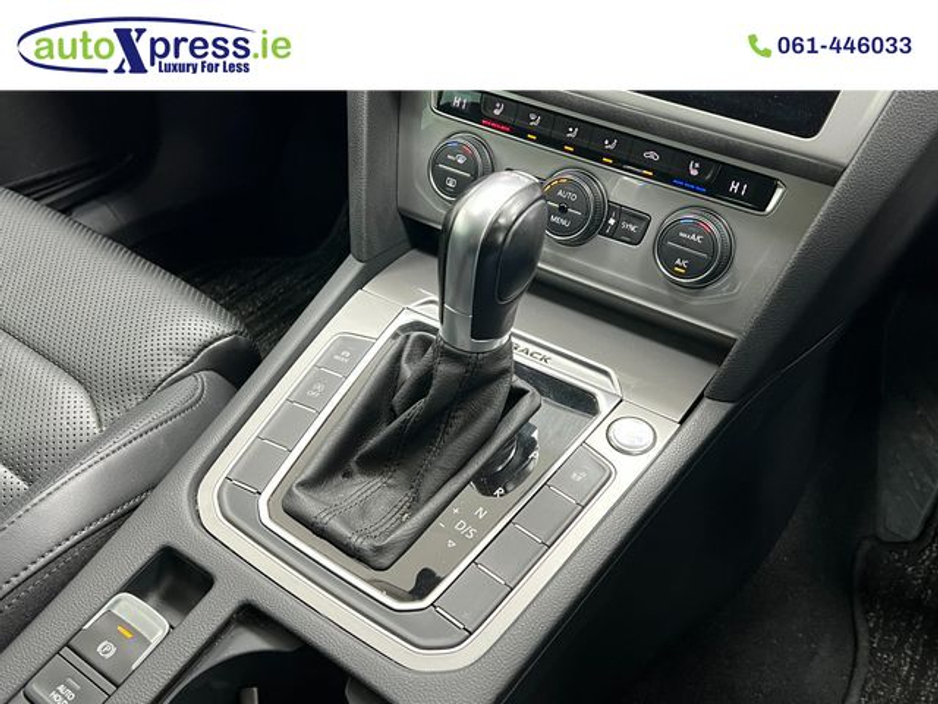 2020 Volkswagen Passat - image 8