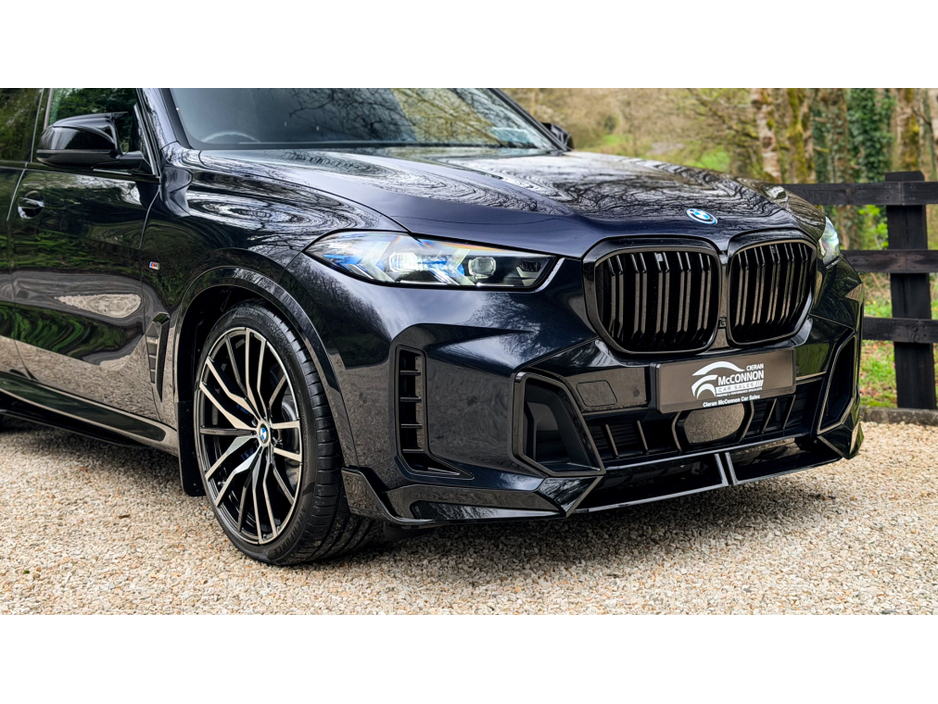 2024 BMW X5 - image 5