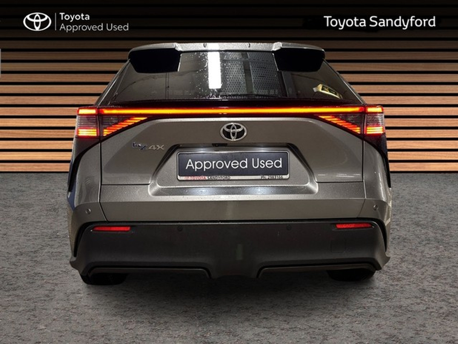 2022 Toyota bZ4X SPORT 11KW EV AUTOMATIC // HEATED SEATS & STEERING WHEEL // REAR CAMERA & PARK ASSIST // APPLE CARPLAY/ANDROID AUTO // POWER TAILGATE // FULL WARRANTY €26,945