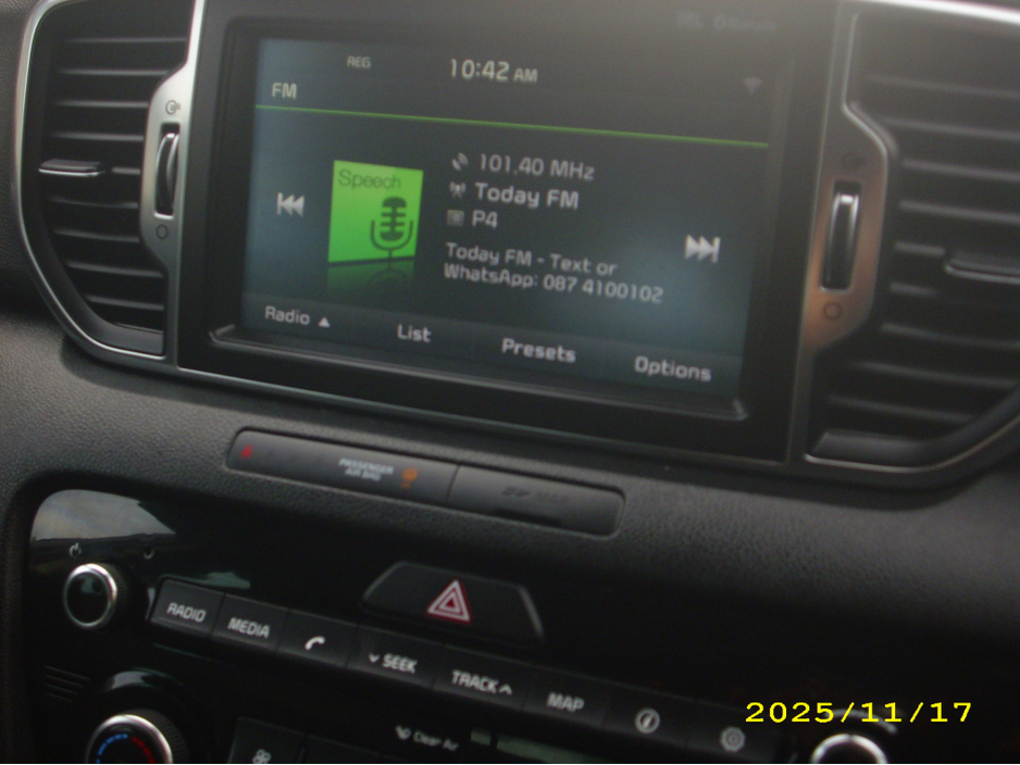 2016 Kia Sportage - image 6