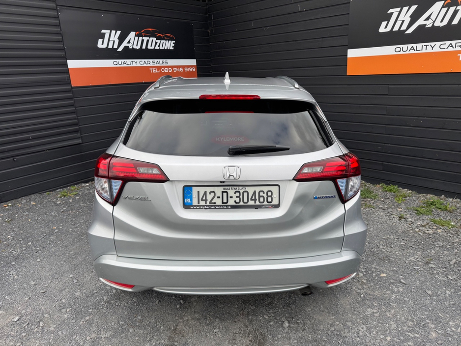 2014 Honda Vezel - image 5