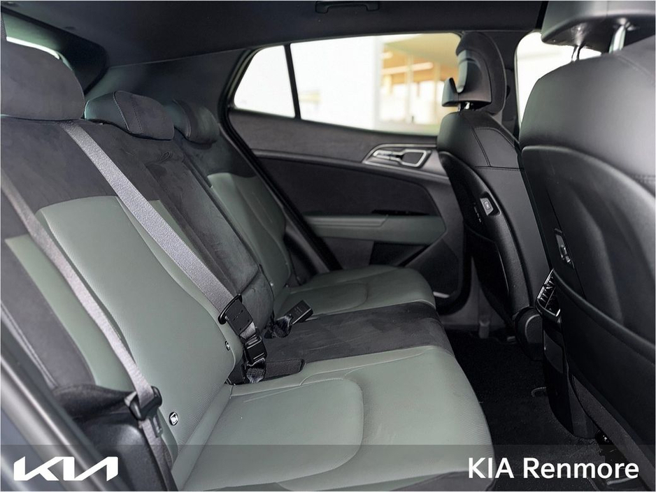 2025 Kia Sportage - image 11