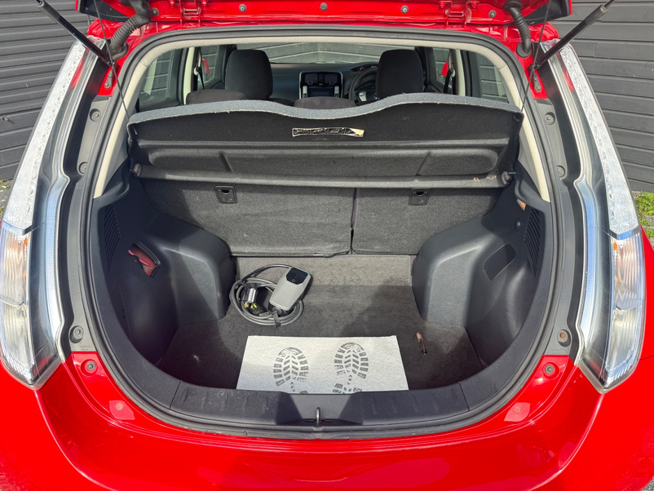 2017 Nissan Leaf - image 19