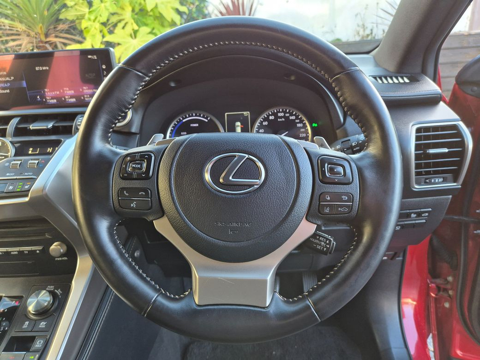 2020 Lexus NX 300 h - image 19
