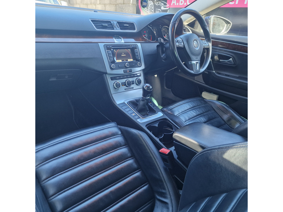 2015 Volkswagen CC - image 9