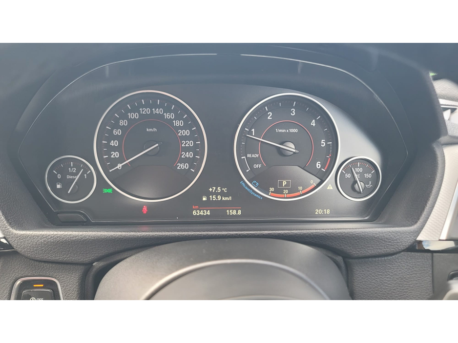 2016 BMW 3 Series - image 17