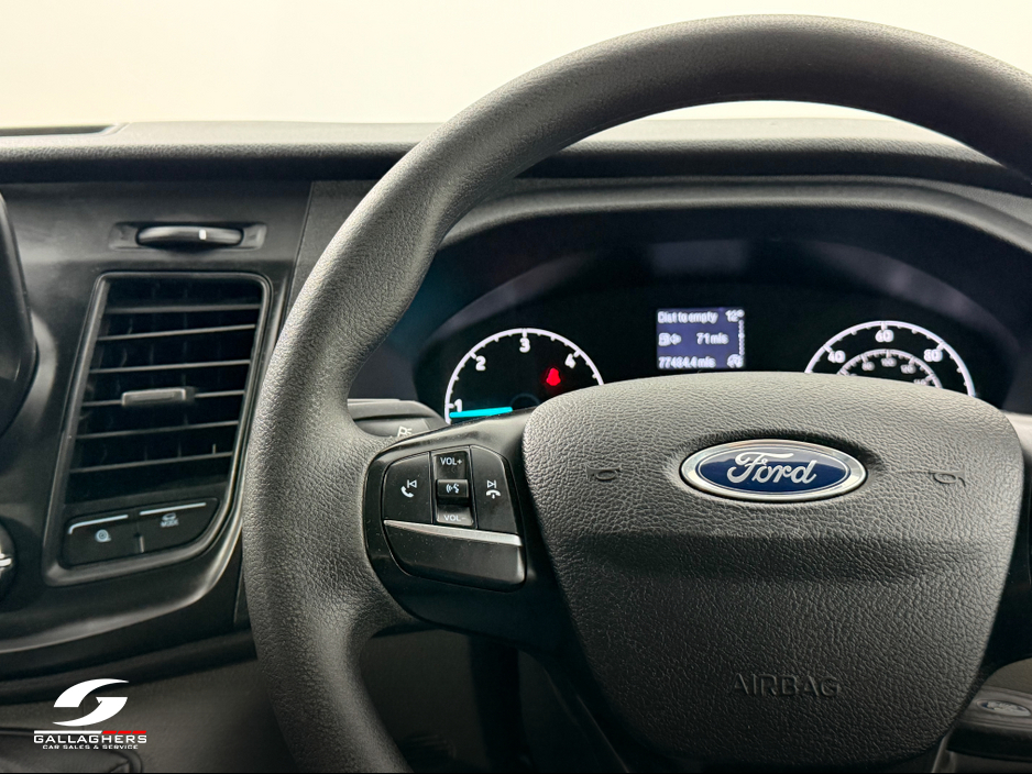 2022 Ford Transit - image 16