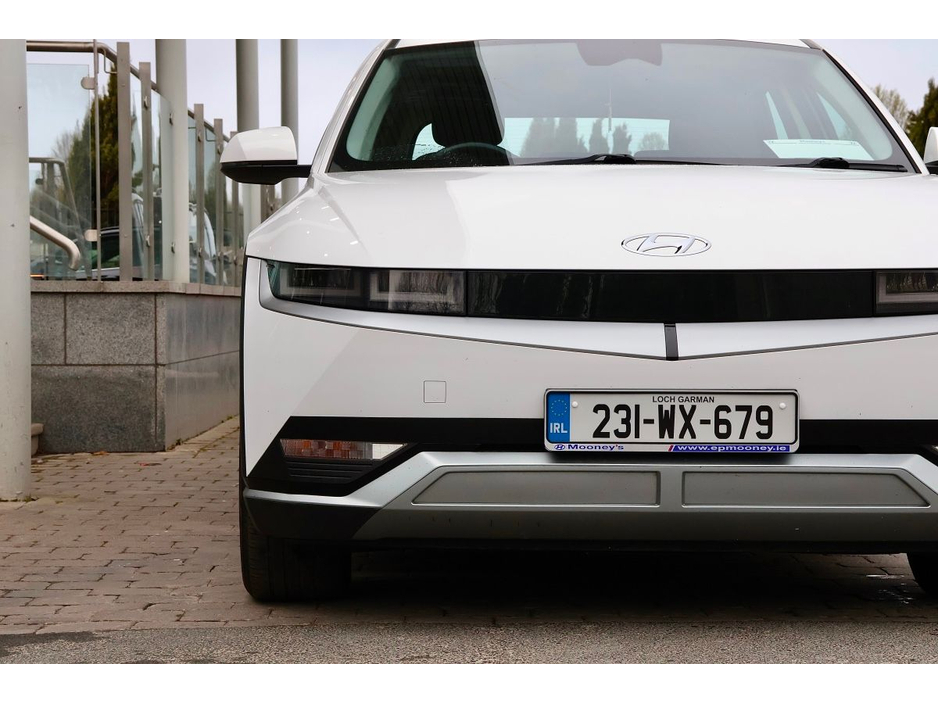 2023 Hyundai Ioniq 5 - image 3