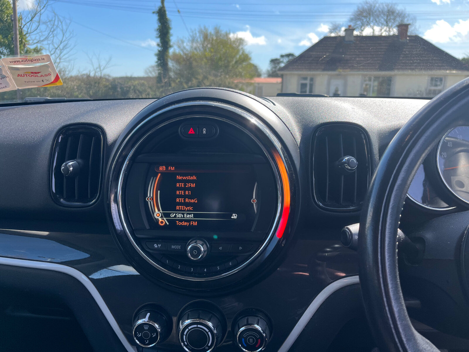 2017 MINI Countryman - image 13