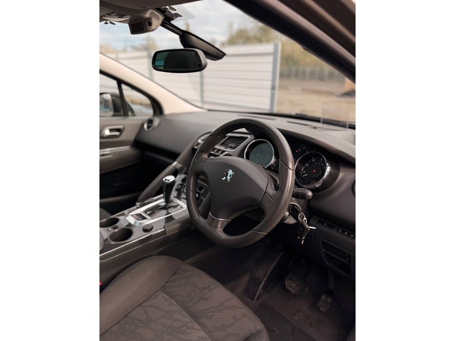 2013 Peugeot 3008 - image 25