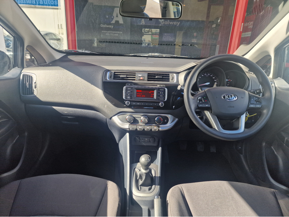2016 Kia Rio - image 25