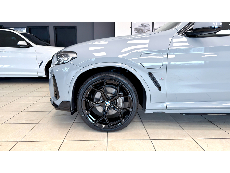 2023 BMW X3 - image 9