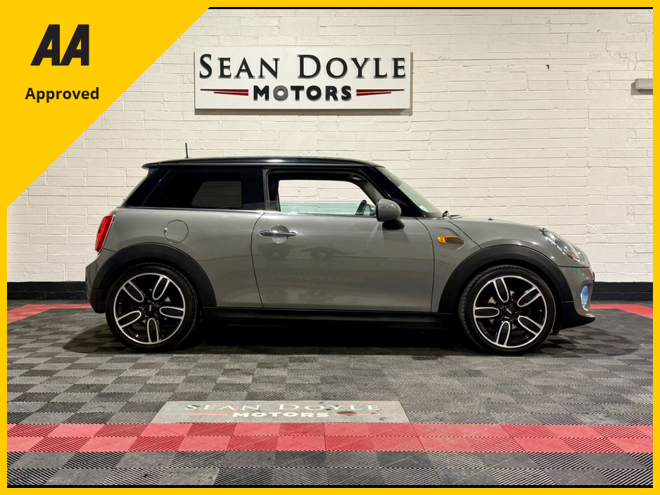2017 MINI Hatch - image 6